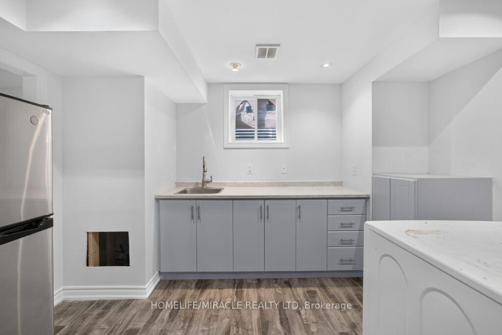 80 DREDGE Court • Milton, ON photo 36