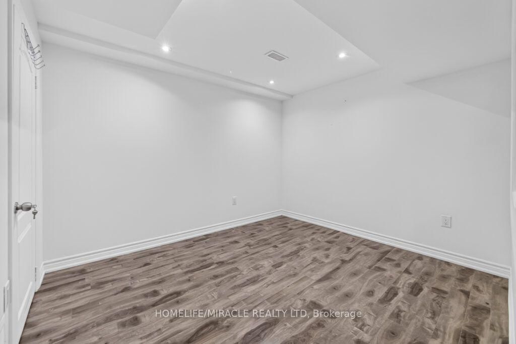 80 DREDGE Court • Milton, ON photo 38