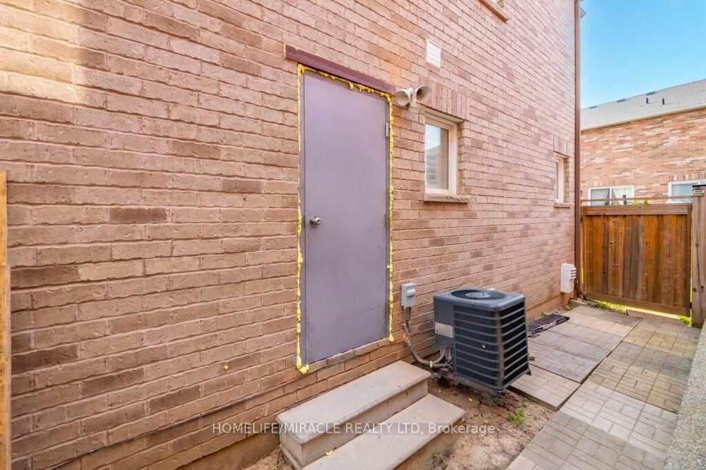 80 DREDGE Court • Milton, ON photo 41