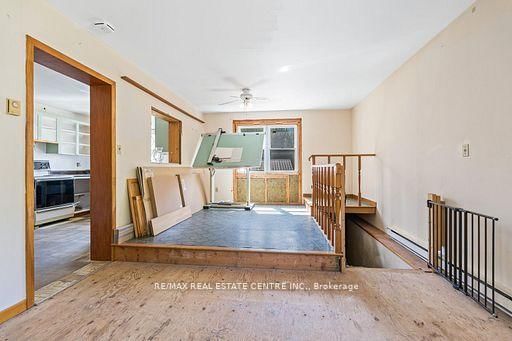 44 Willow Street S • Halton Hills, ON photo 12