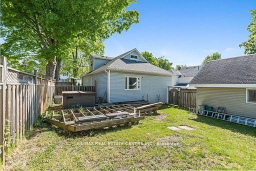 44 Willow Street S • Halton Hills, ON photo 32