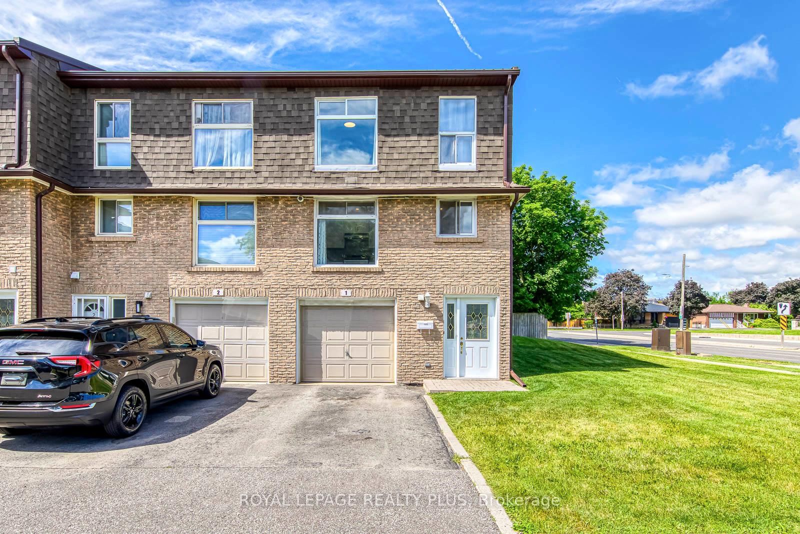 640 RATHBURN Road E • #1 • Mississauga, ON photo 1