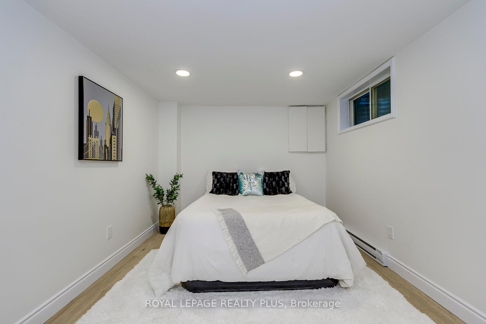 640 RATHBURN Road E • #1 • Mississauga, ON photo 32