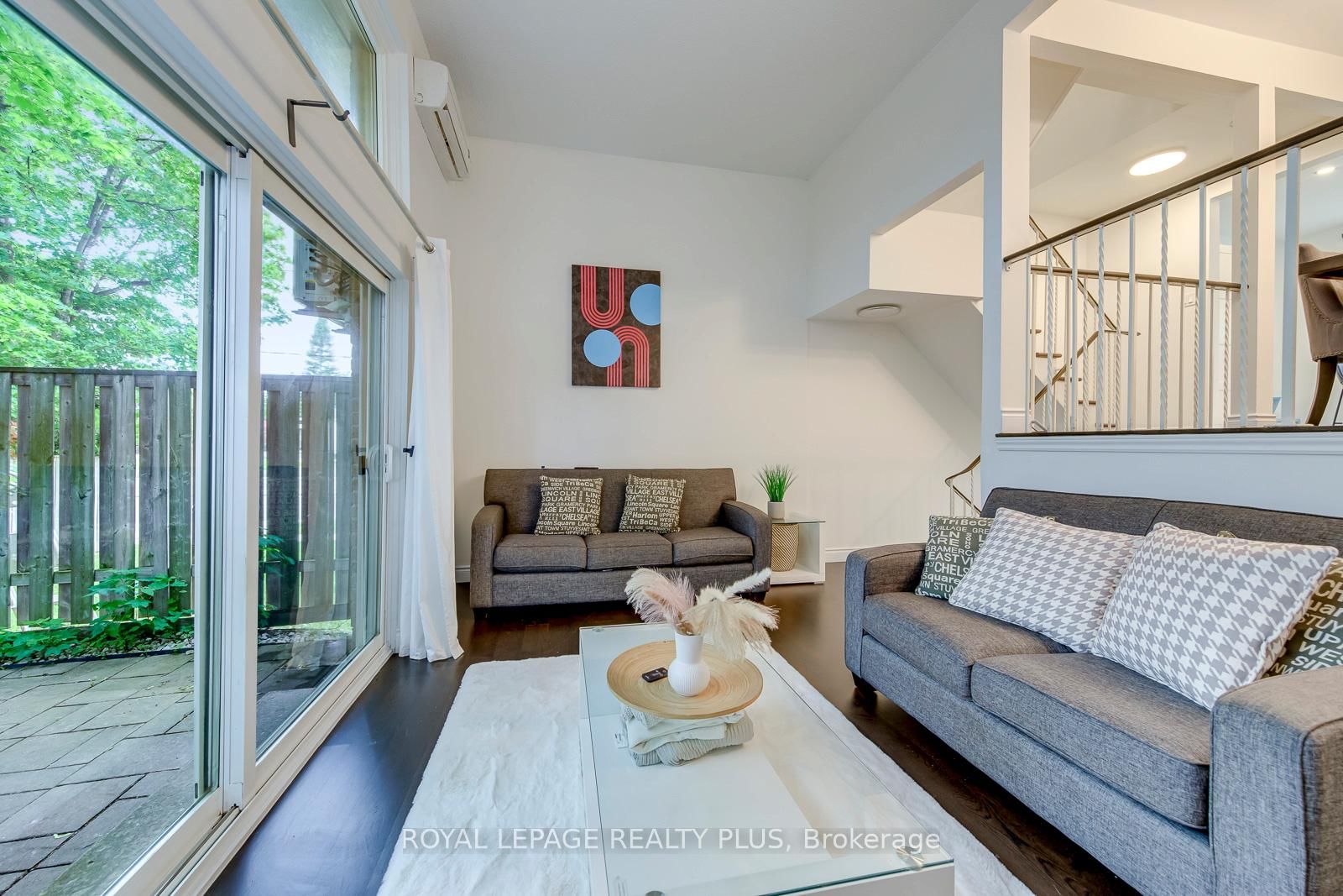 640 RATHBURN Road E • #1 • Mississauga, ON photo 7