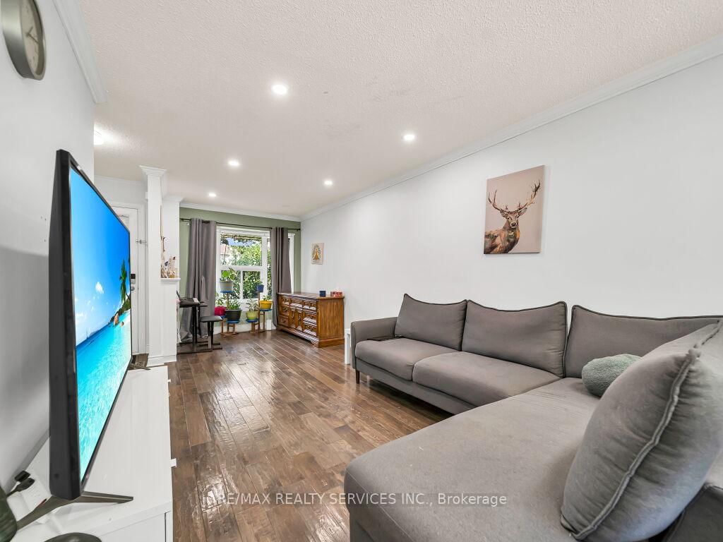3079 Bartholomew Crescent • Mississauga, ON photo 10