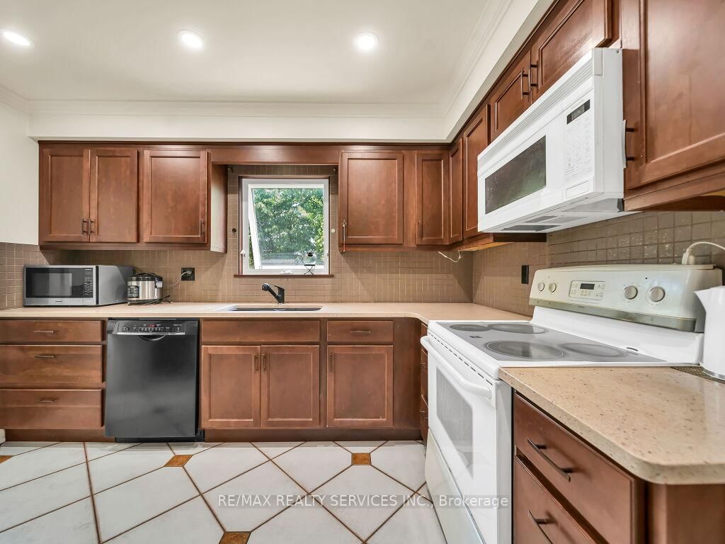 3079 Bartholomew Crescent • Mississauga, ON photo 12