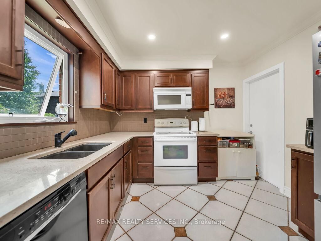 3079 Bartholomew Crescent • Mississauga, ON photo 14