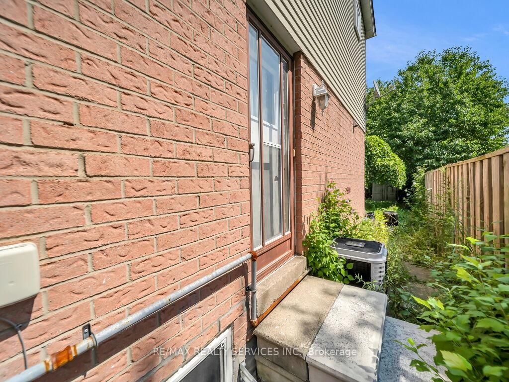 3079 Bartholomew Crescent • Mississauga, ON photo 36