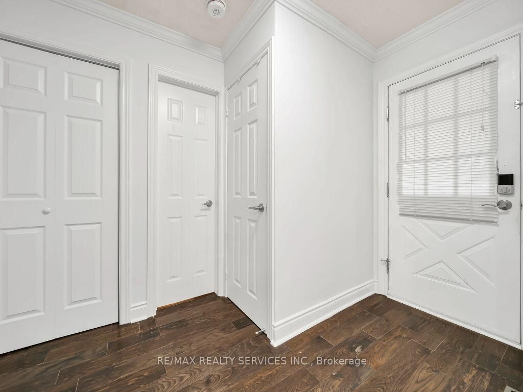3079 Bartholomew Crescent • Mississauga, ON photo 4