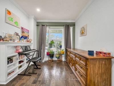 3079 Bartholomew Crescent • Mississauga, ON photo 6