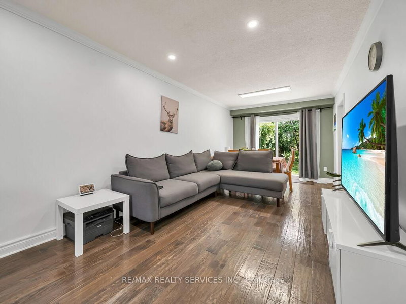 3079 Bartholomew Mississauga,ON L5N 3K9 — Photo 8