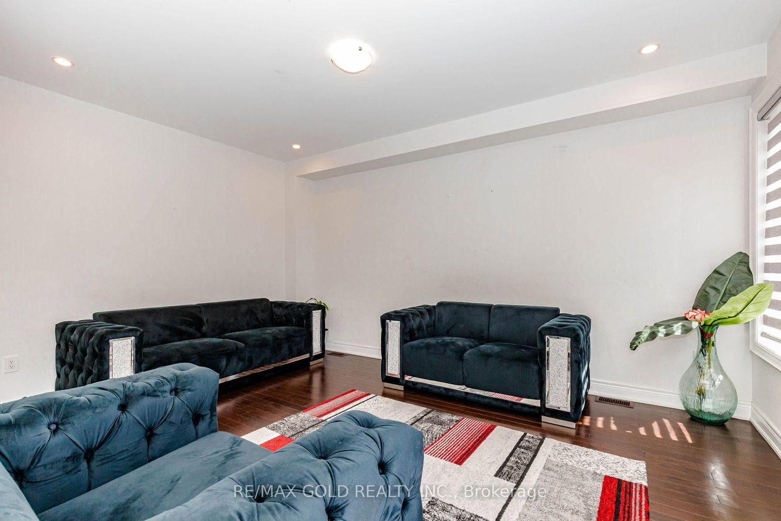 33 Tiger Crescent • Brampton, ON photo 10