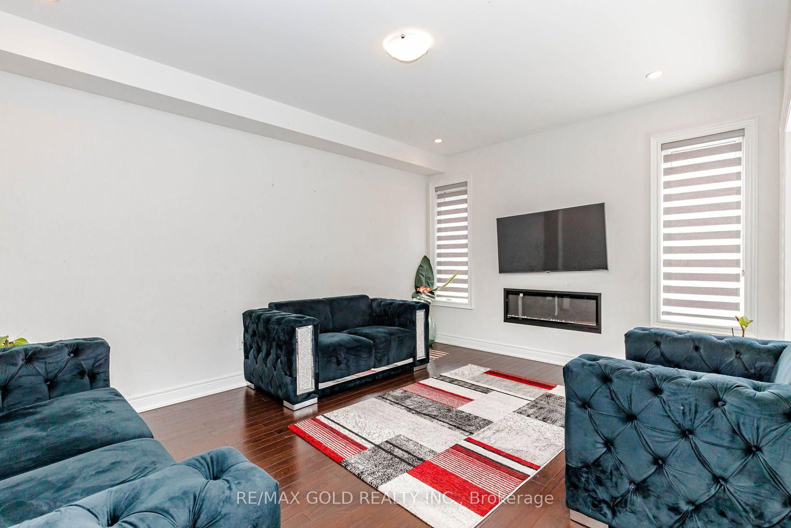 33 Tiger Crescent • Brampton, ON photo 11