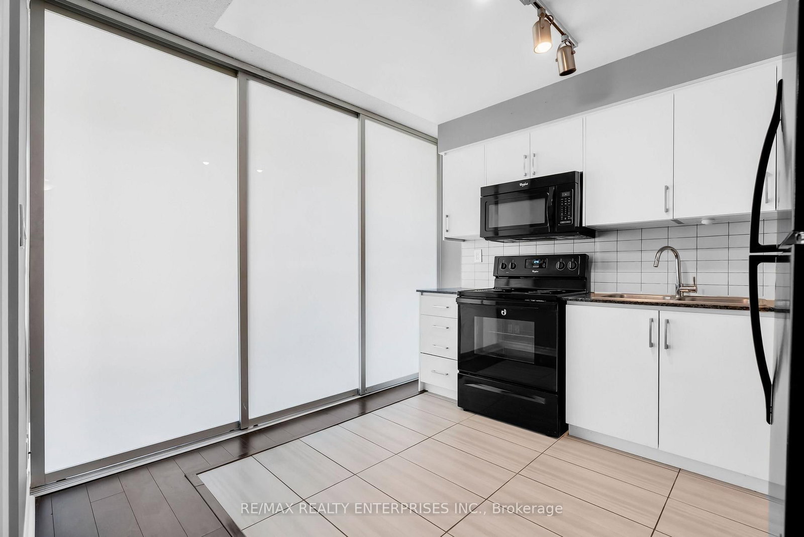 80 Esther Lorrie Drive • #522 • Toronto, ON photo 9