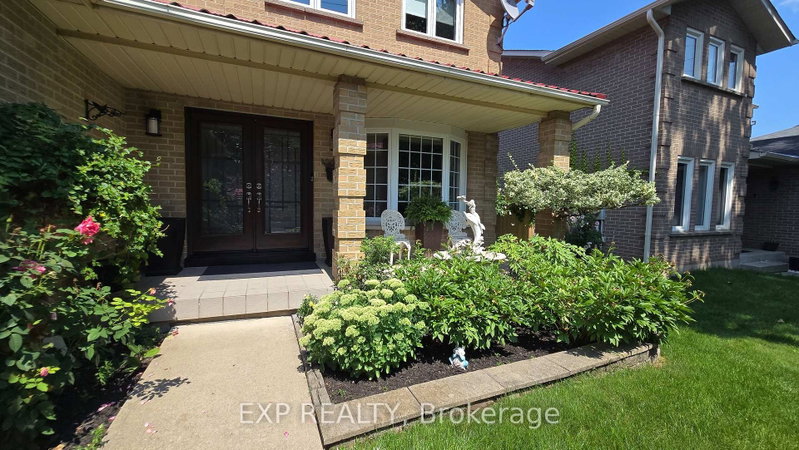 281 Mississaga Street