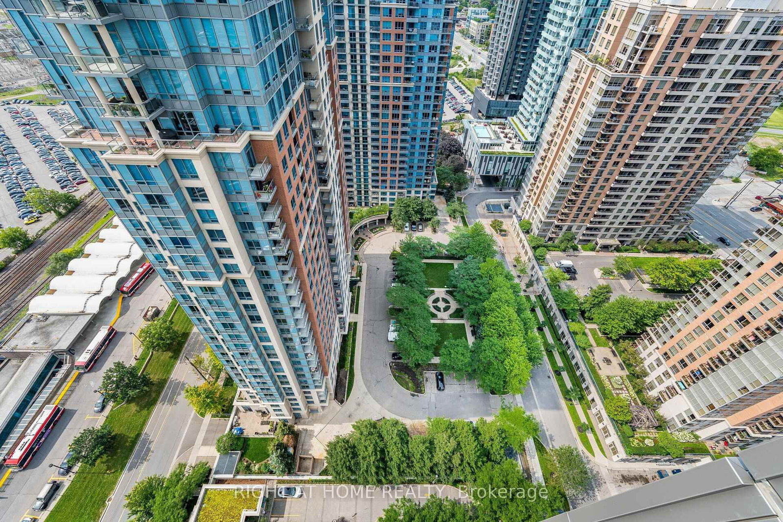 15 Viking Lane • ##2702 • Toronto, ON photo 21