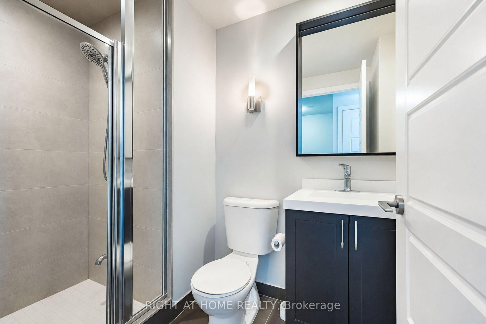 15 Viking Lane • ##2702 • Toronto, ON photo 28