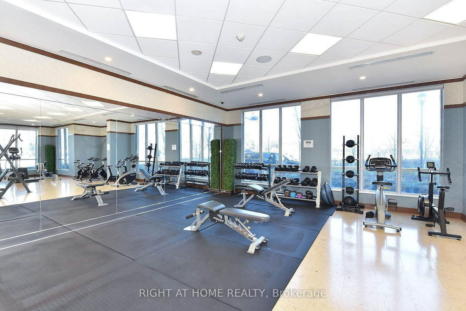 15 Viking Lane • ##2702 • Toronto, ON photo 31