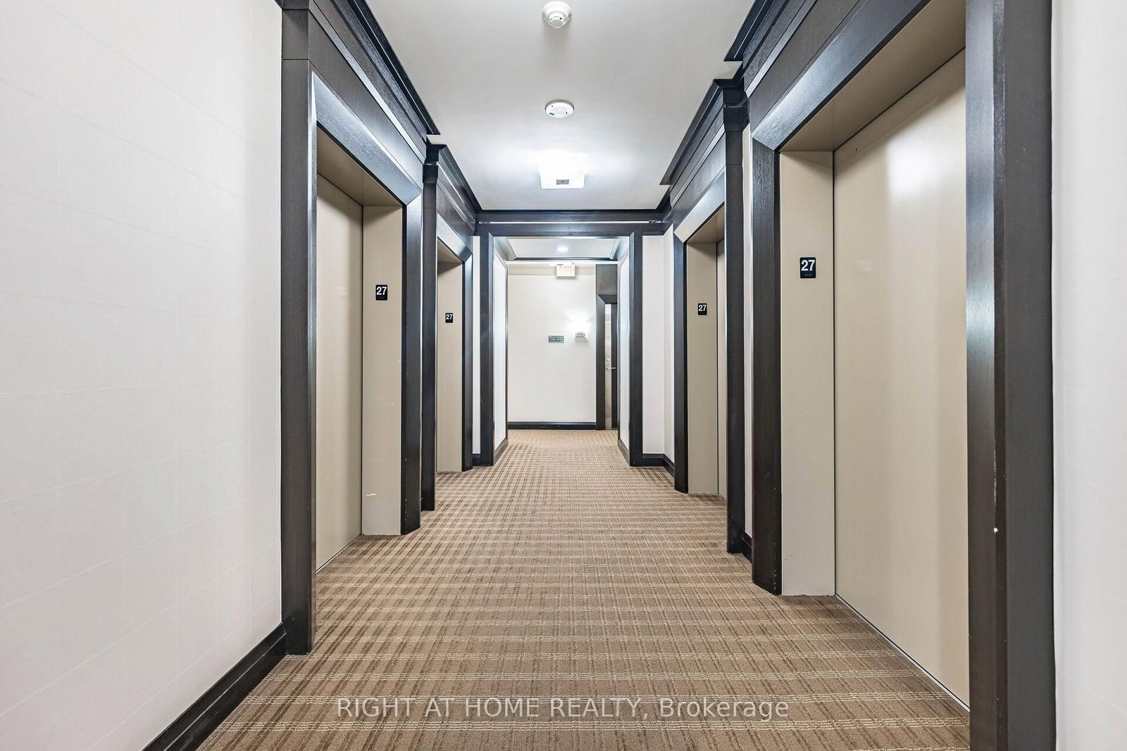 15 Viking Lane • ##2702 • Toronto, ON photo 8