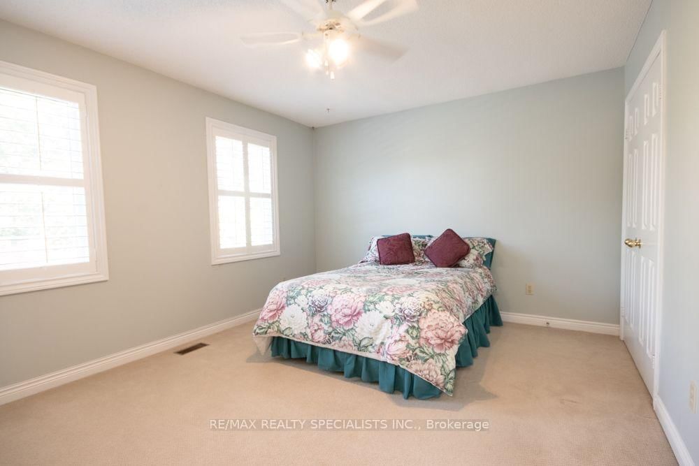 358 Erin Street • Oakville, ON photo 23
