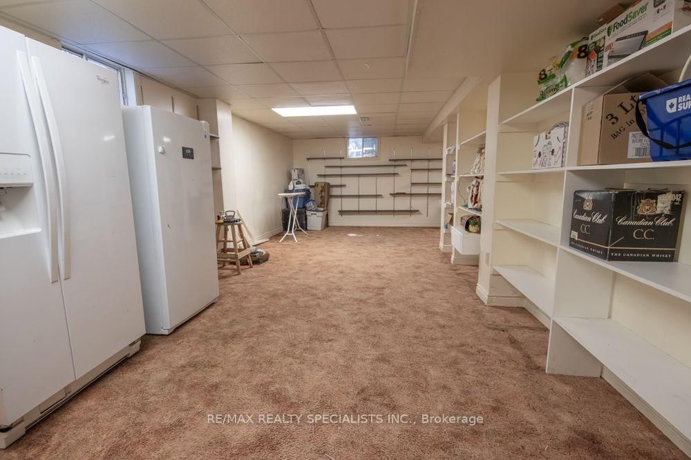 358 Erin Street • Oakville, ON photo 28