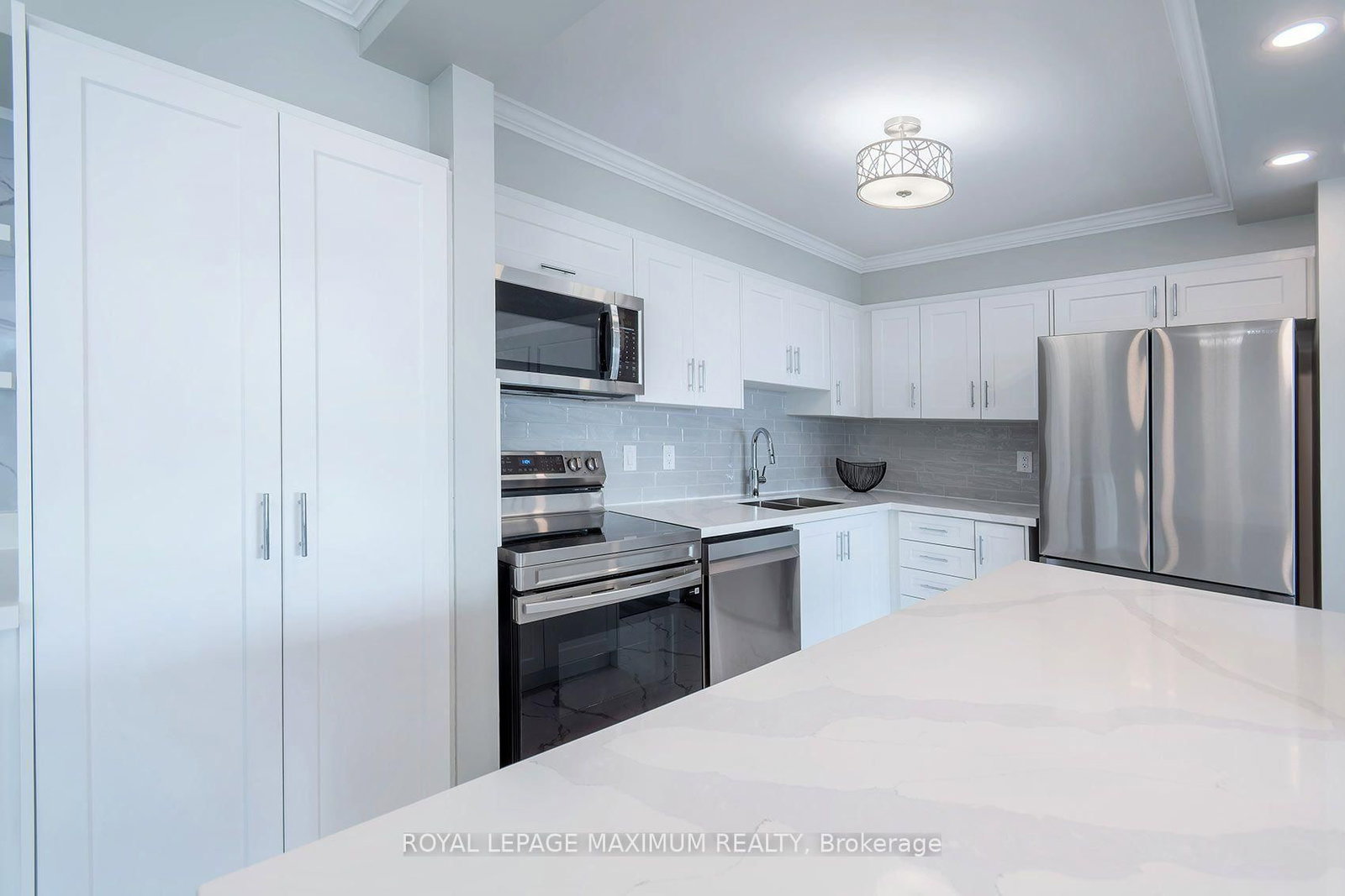 50 Elm Drive E • #1205 • Mississauga, ON photo 8