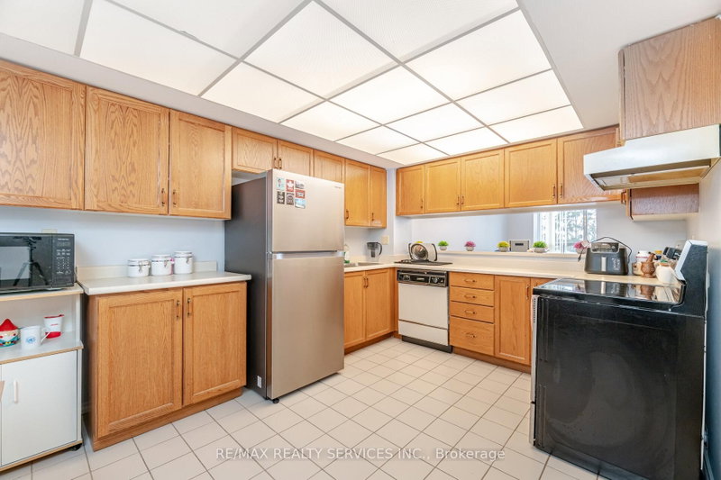 330 Mill Brampton,ON L6Y 3V3 — Photo 10