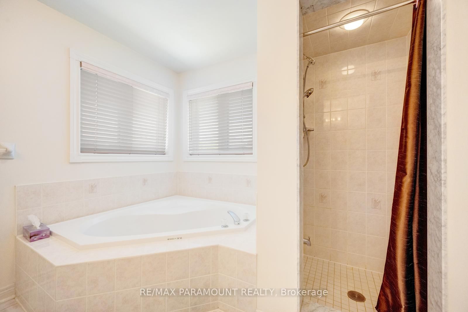 6407 Ormindale Way • Mississauga, ON photo 38