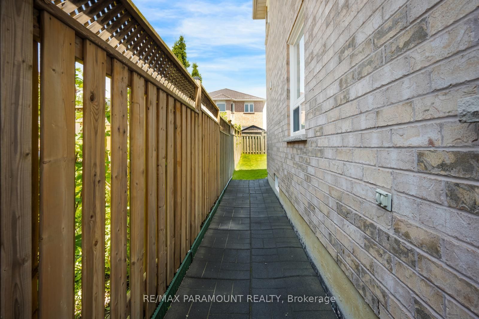 6407 Ormindale Way • Mississauga, ON photo 47