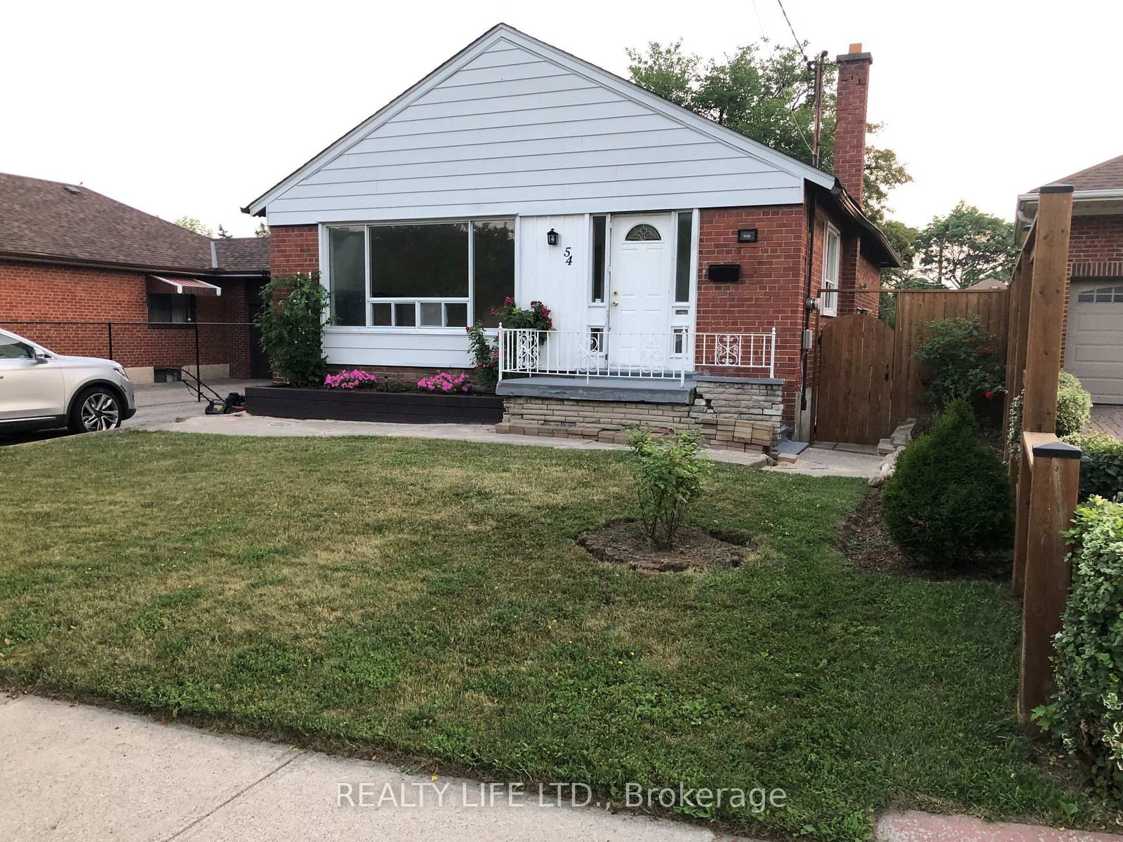 54 Garside Crescent • Toronto, ON photo 27