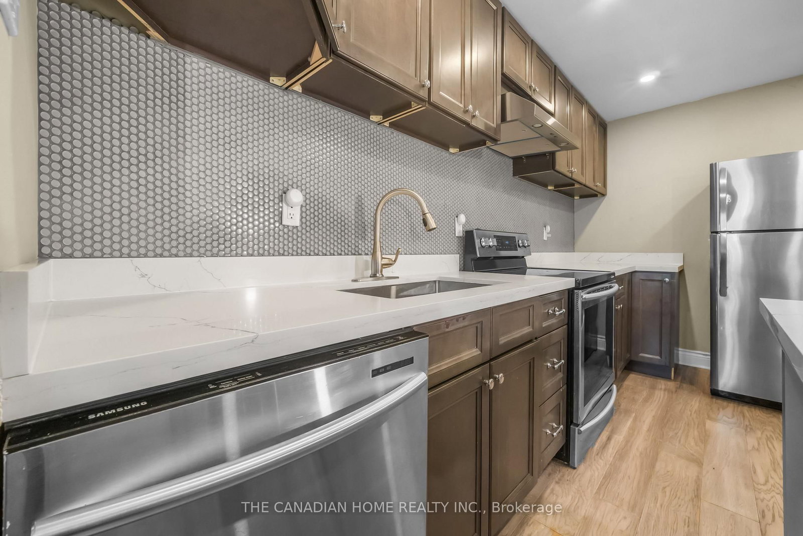 4 Lisa Street • #103 • Brampton, ON photo 2