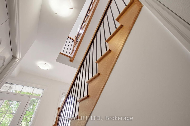 1209 Owls Head Mississauga,ON L5E 0A6 — Photo 17