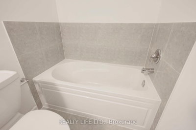 1209 Owls Head Mississauga,ON L5E 0A6 — Photo 24