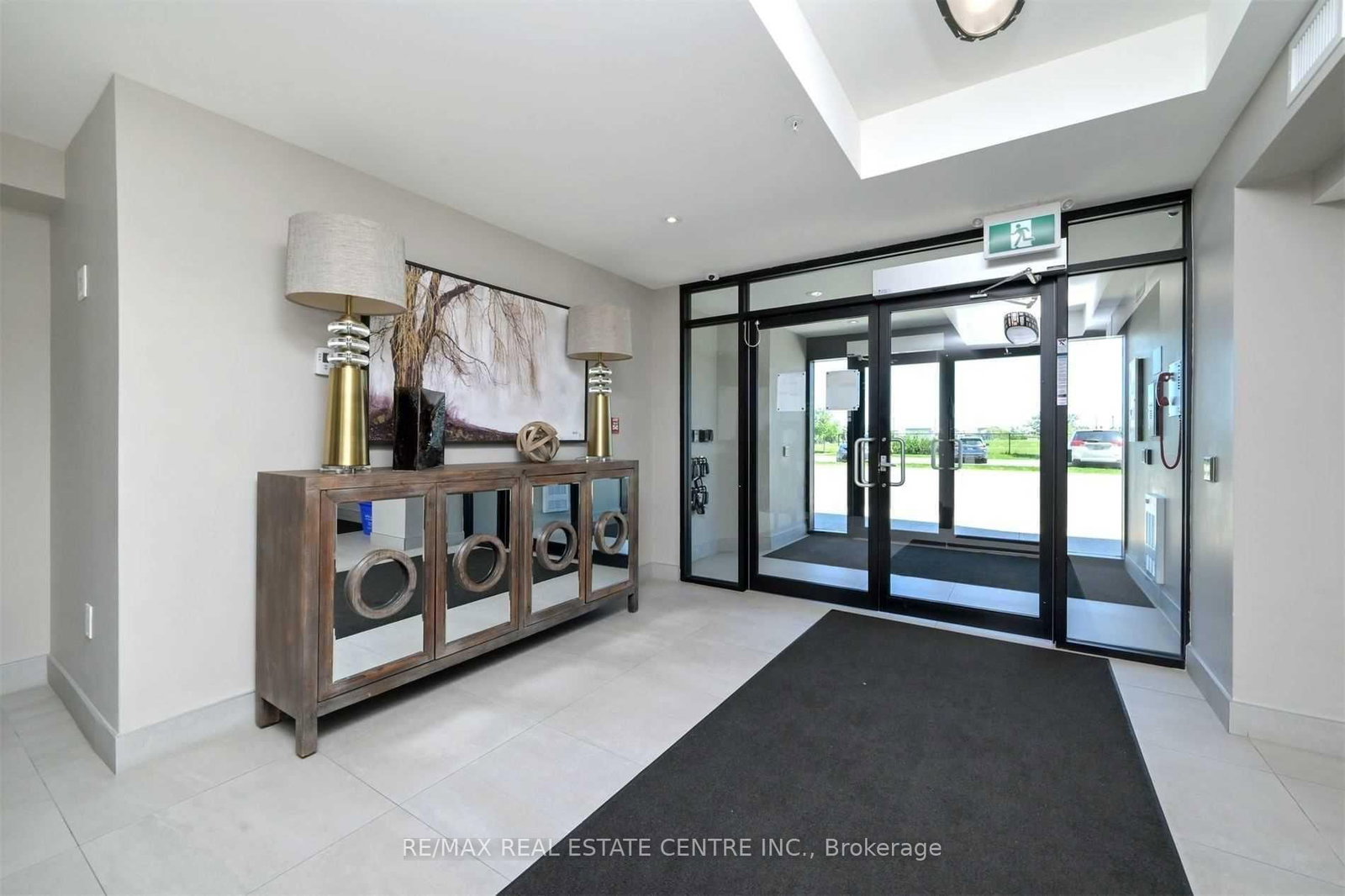 610 Farmstead Drive • #102 • Milton, ON photo 18