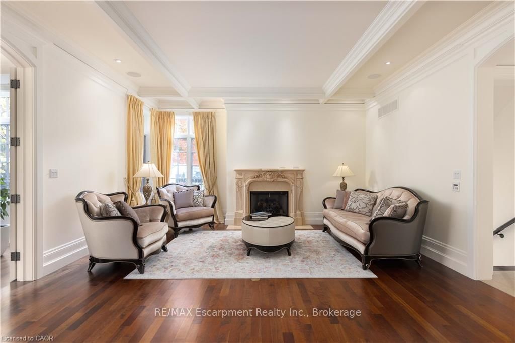 1081 Argyle Drive • Oakville, ON photo 5