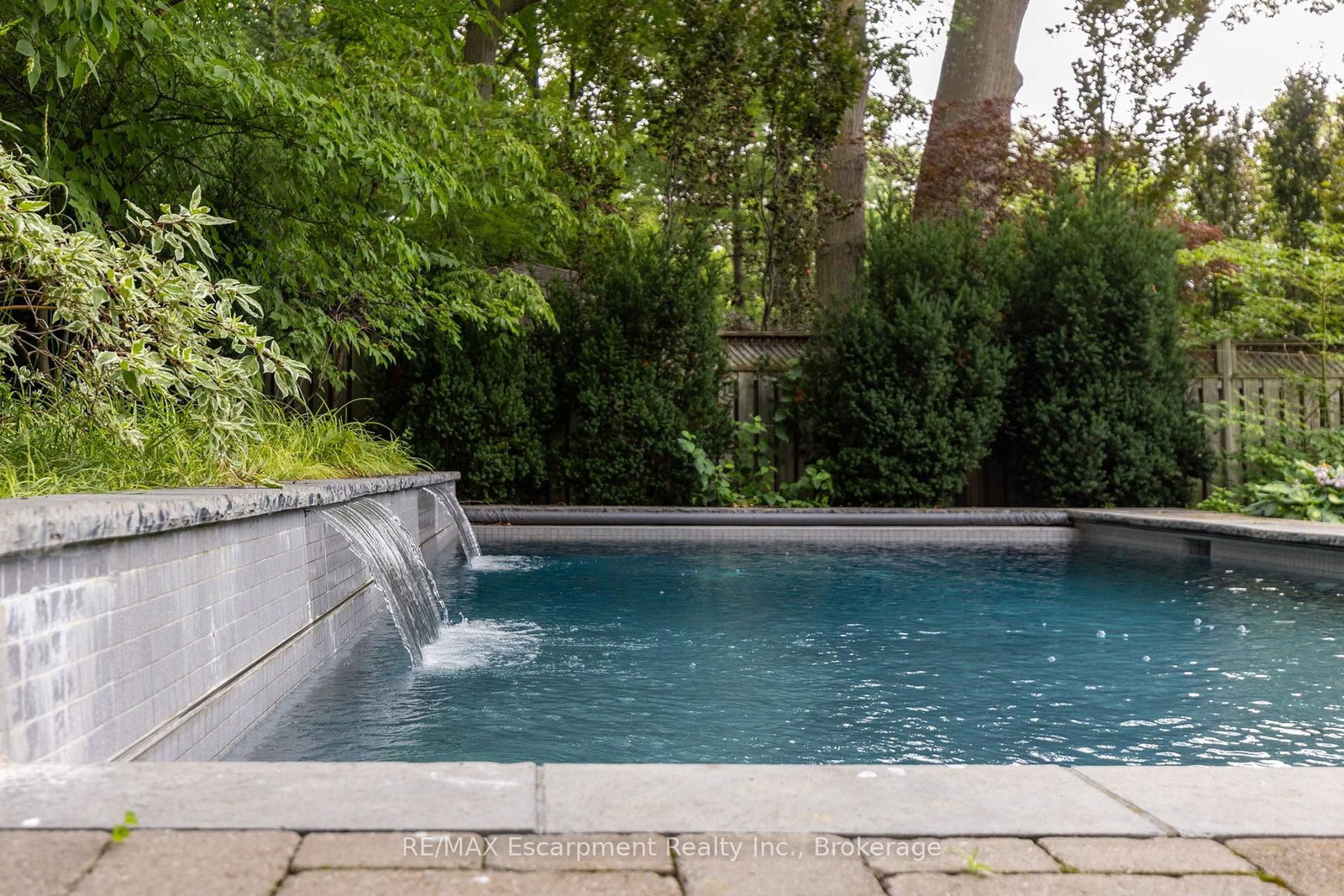 411 WEDGEWOOD Drive • Oakville, ON photo 11