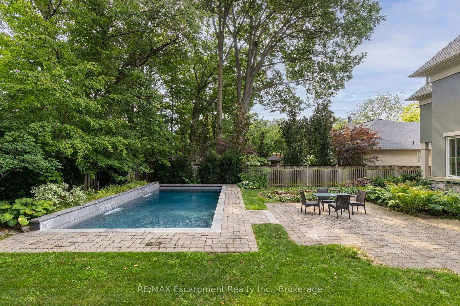 411 WEDGEWOOD Drive • Oakville, ON photo 13