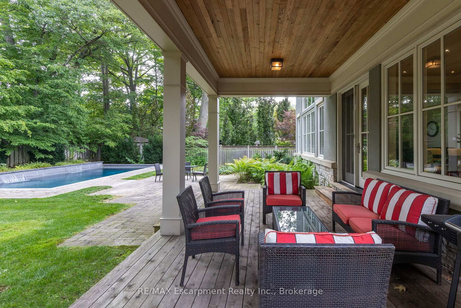 411 WEDGEWOOD Drive • Oakville, ON photo 14