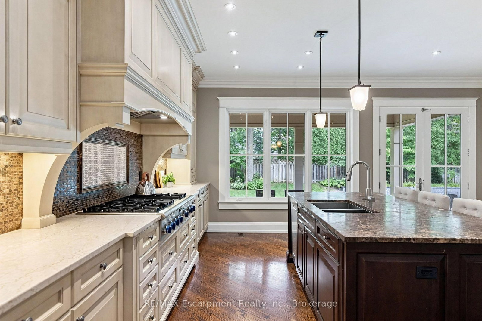 411 WEDGEWOOD Drive • Oakville, ON photo 25