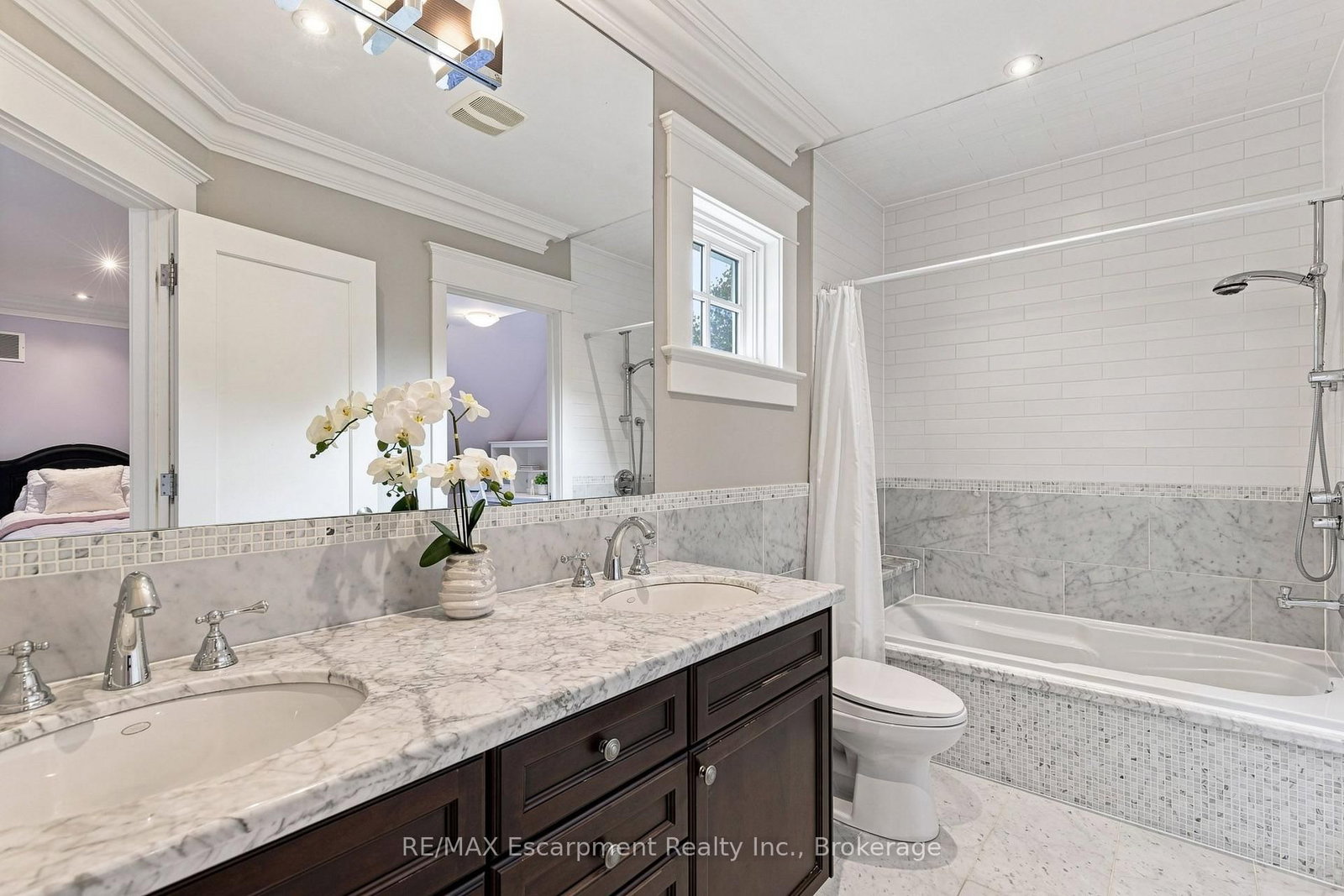 411 WEDGEWOOD Drive • Oakville, ON photo 49