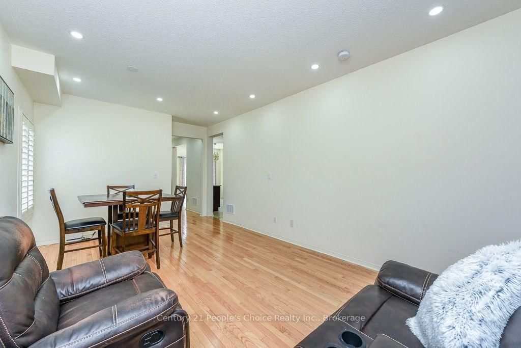 270 Brussels Avenue • Brampton, ON photo 11