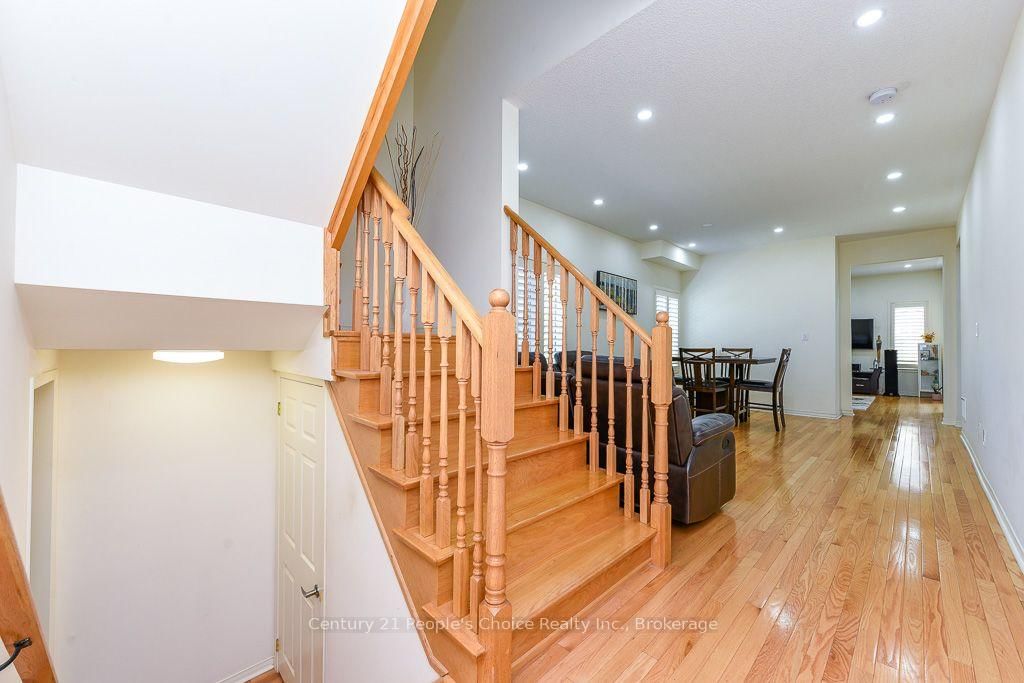 270 Brussels Avenue • Brampton, ON photo 4