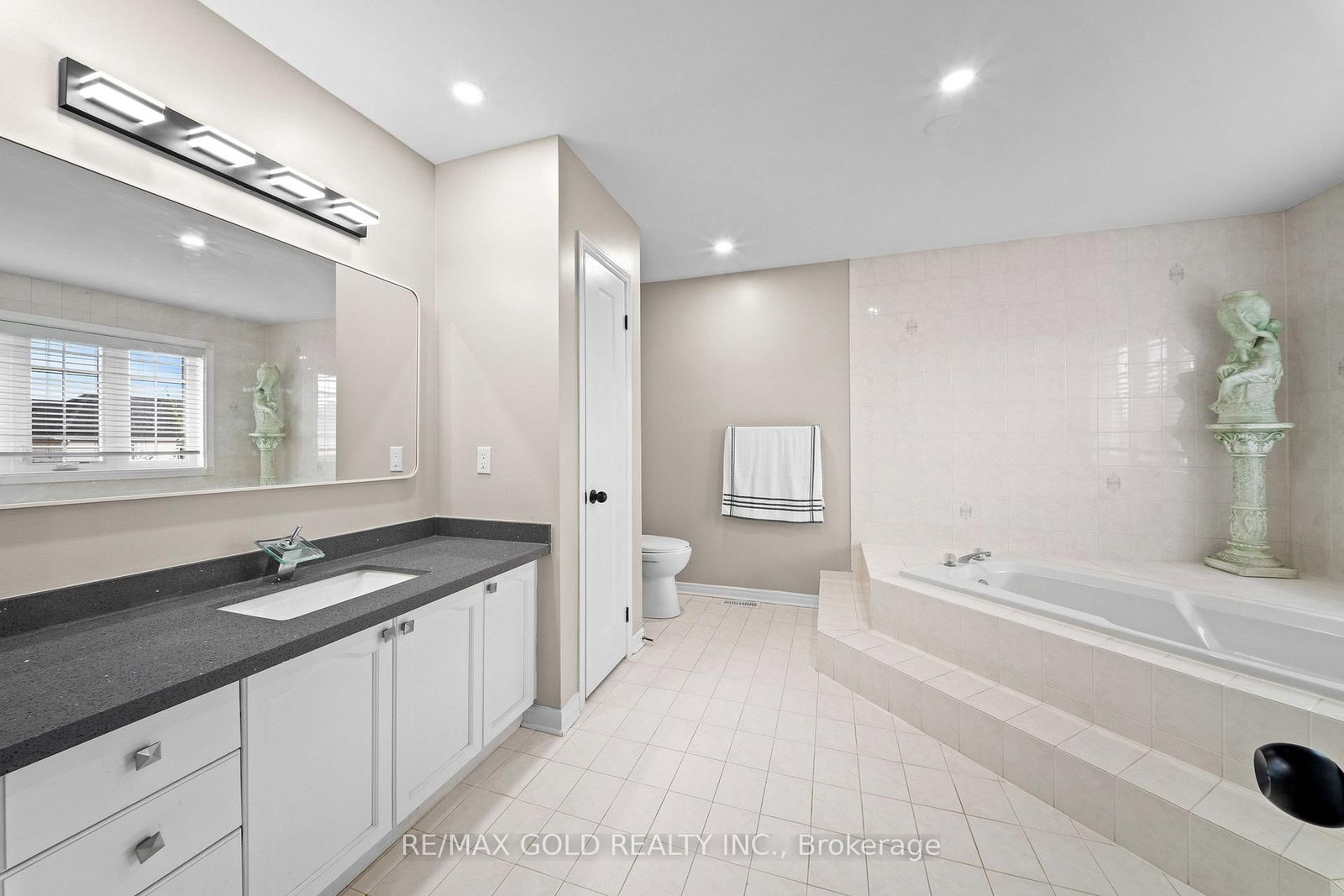 119 Mountainash Road • Brampton, ON photo 25