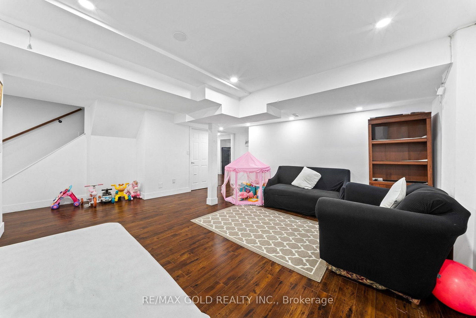 119 Mountainash Road • Brampton, ON photo 36