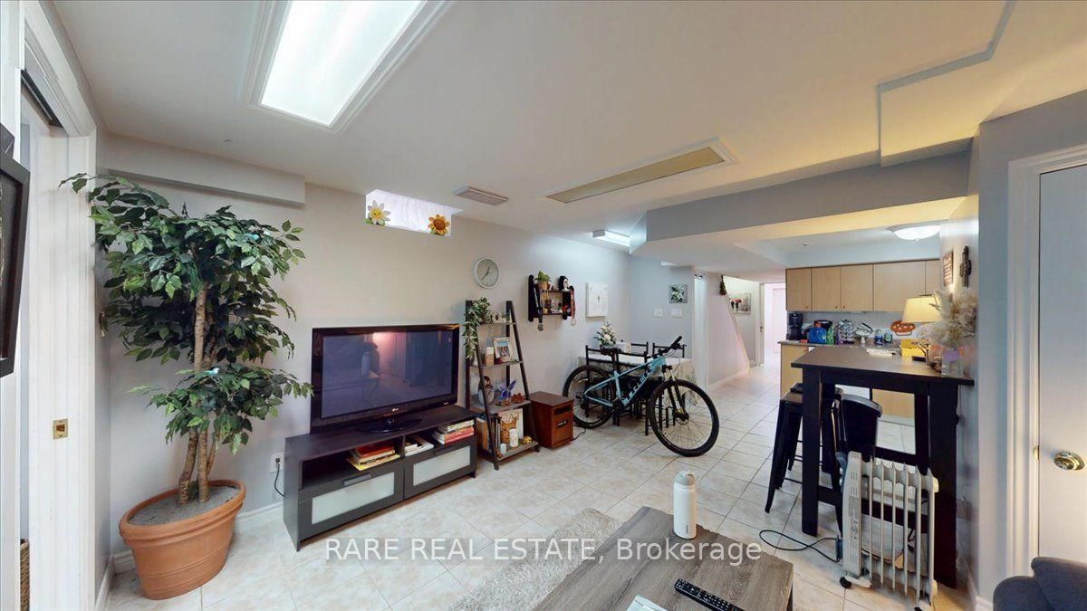 1825 Hobson Drive • Burlington, ON photo 27