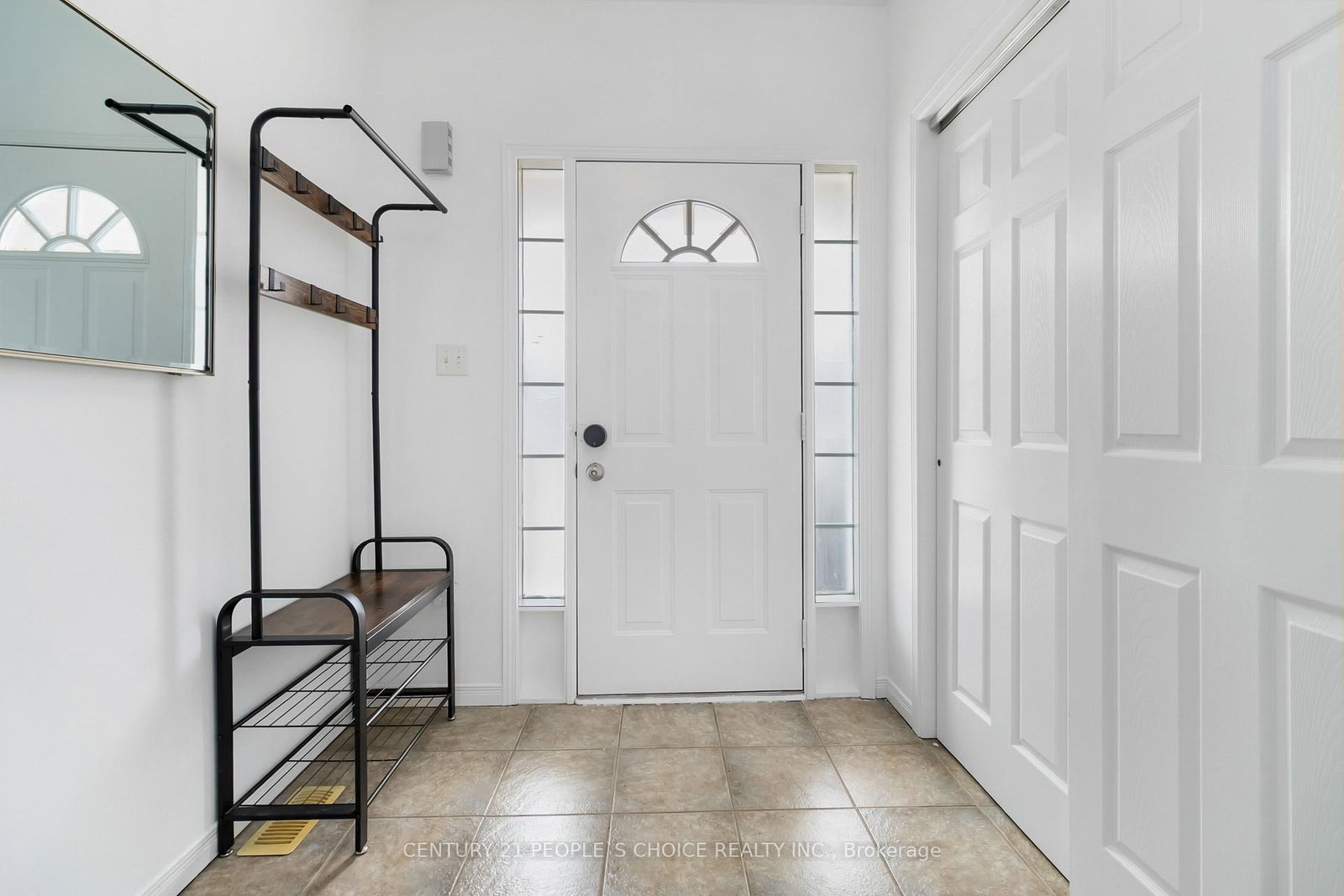 2145 Redstone Crescent • Oakville, ON photo 4
