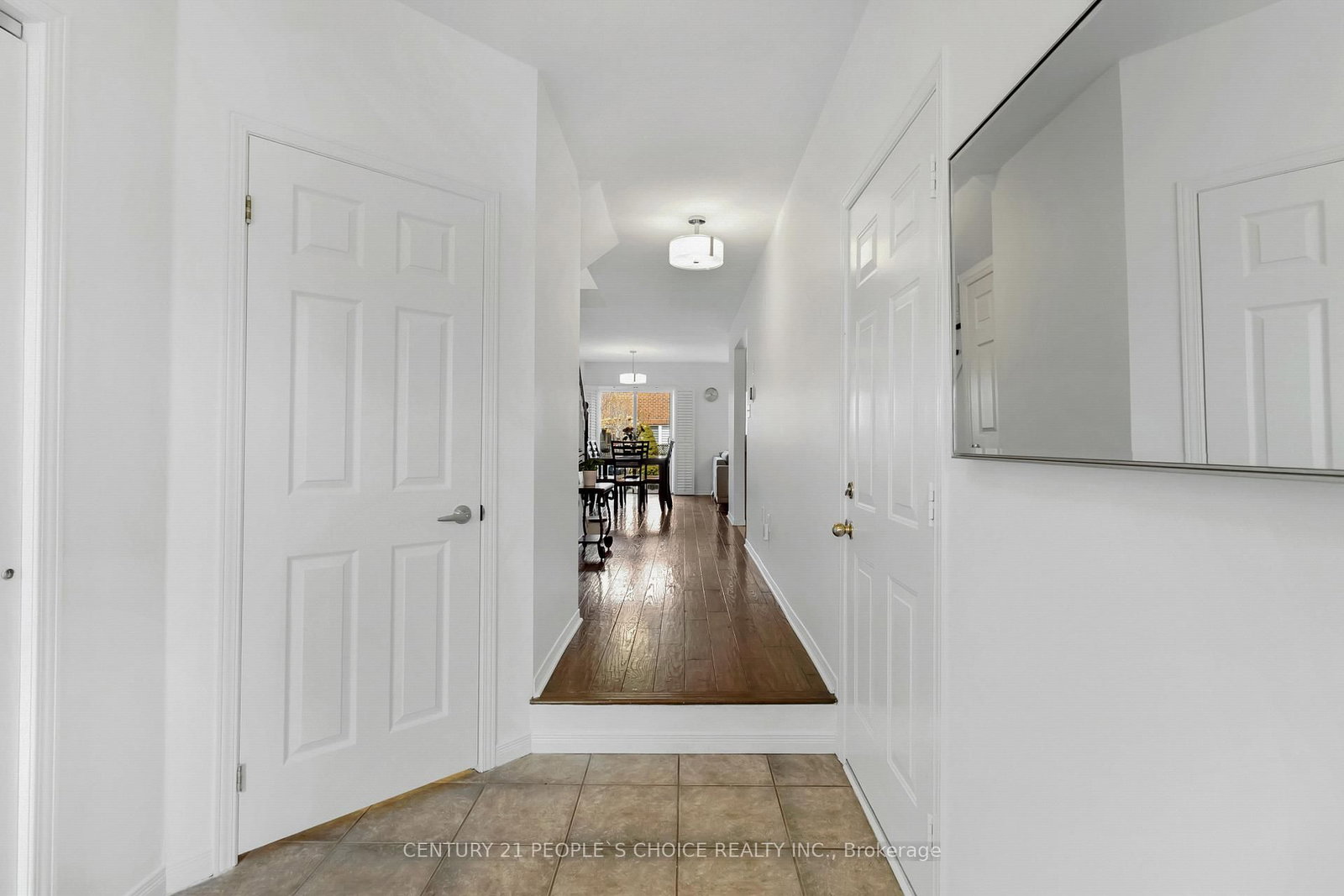 2145 Redstone Crescent • Oakville, ON photo 5