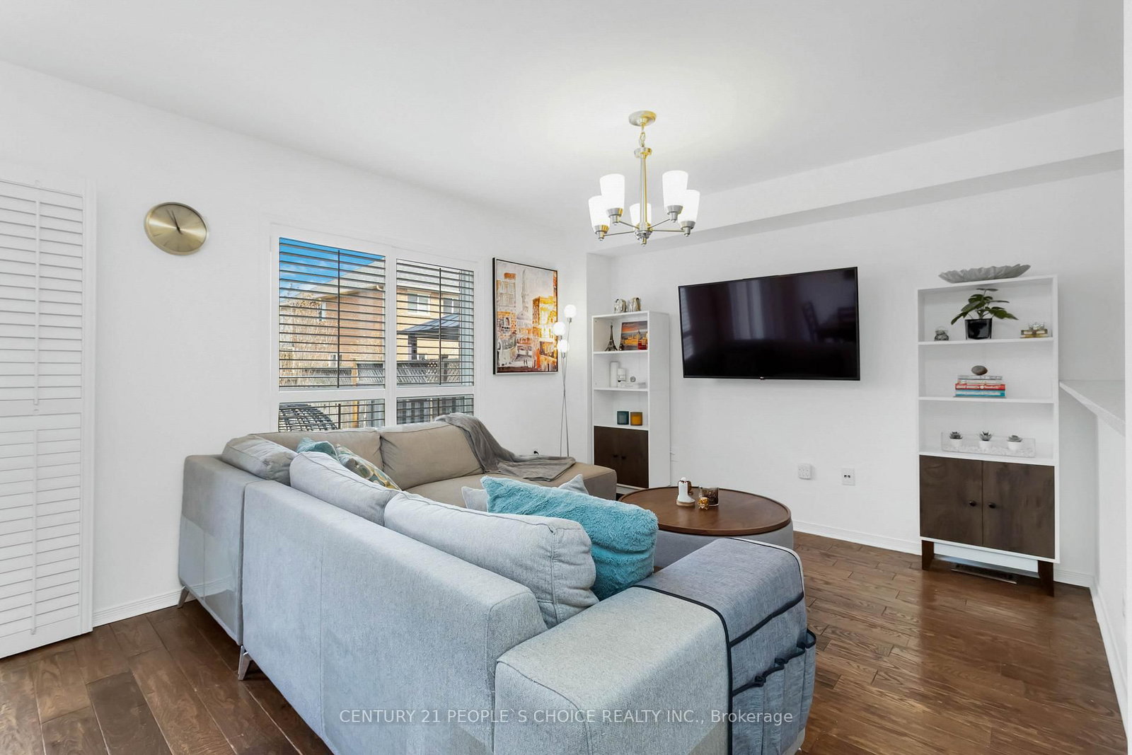 2145 Redstone Crescent • Oakville, ON photo 9