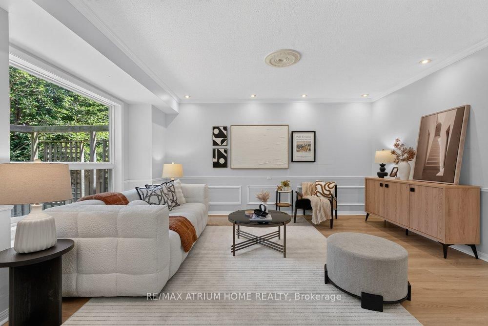 2293 Oakhaven Drive • Oakville, ON photo 18