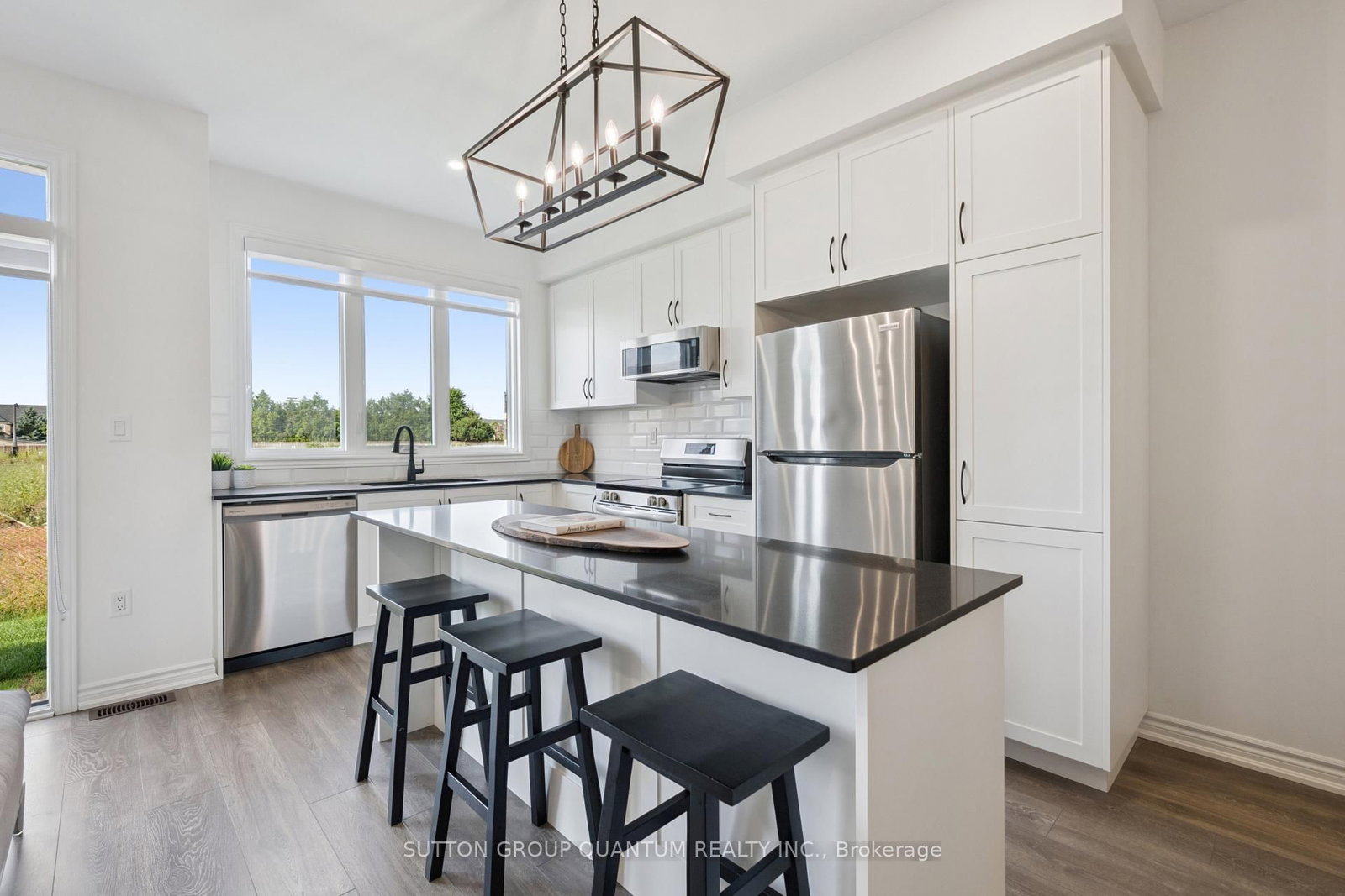 3040 Robert Lamb Boulevard • Oakville, ON photo 6